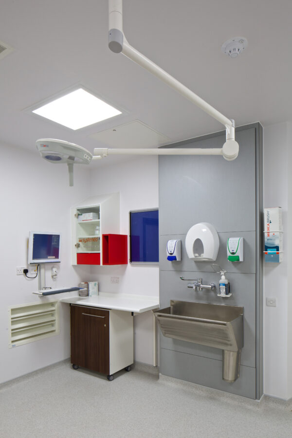 SUH Scrub-up Troughs - Image 6